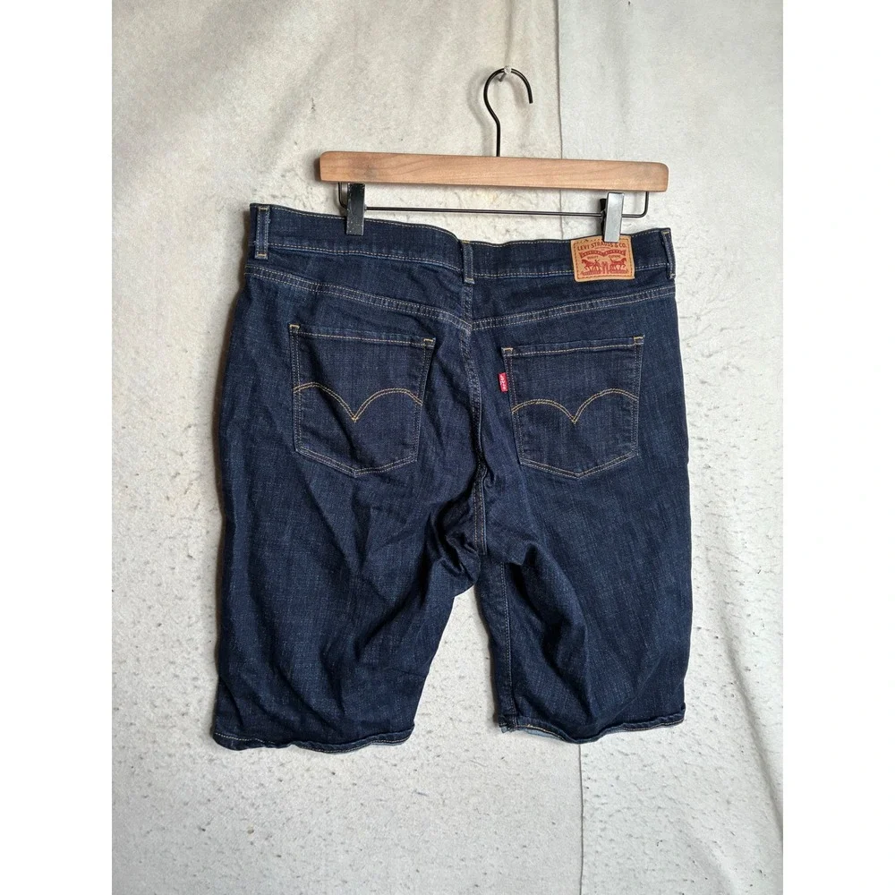 Levi Strauss Classic Bermuda Shorts Dark Wash Indigo Denim Size 32 7998